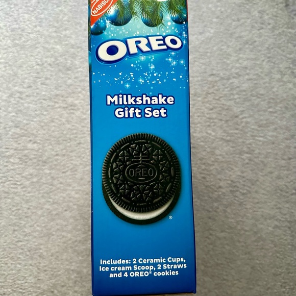 NIB Oreo Milkshake Gift Set with Cups and Spoon - Picture 5 of 6